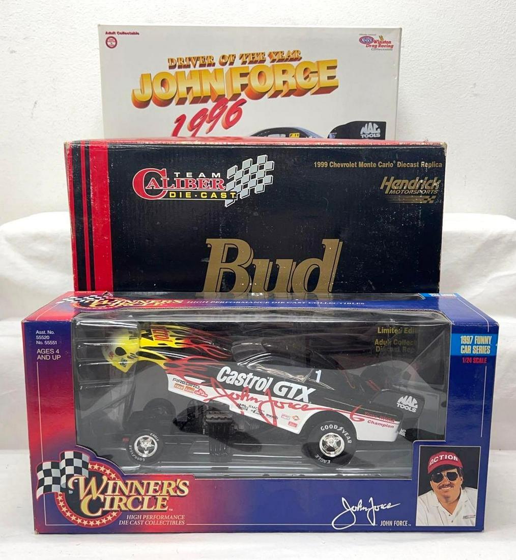Winner's Circle Team Caliber Action 1:24 John Force in boxes (1 of 11)