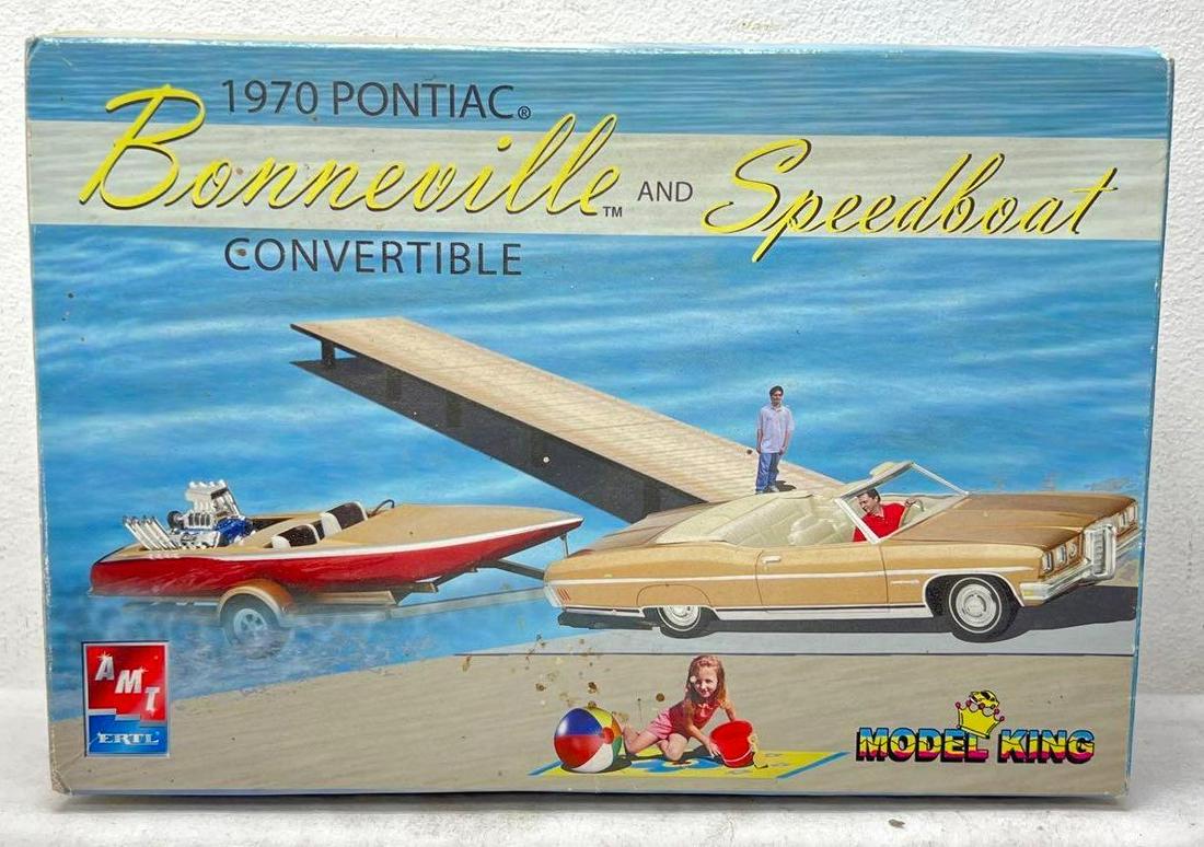 AMT 21574 1970 Pontiac Bonneville and Speedboat (1 of 14)