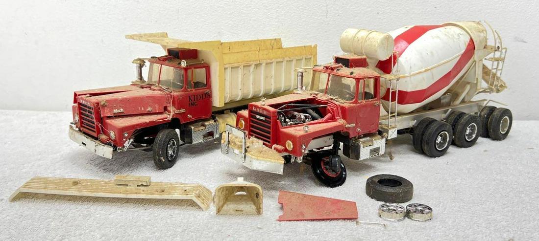 Vintage Model Kit Dump Truck Concrete Truck built (1 of 6)