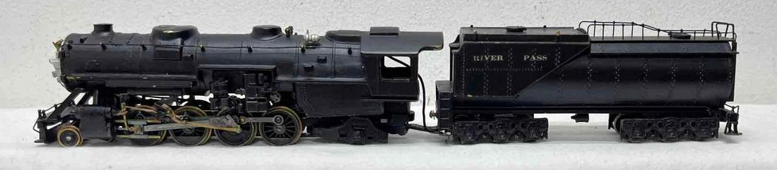 Tenshodo 2-8-2 River Pass brass HO gauge loco tender (1 of 5)
