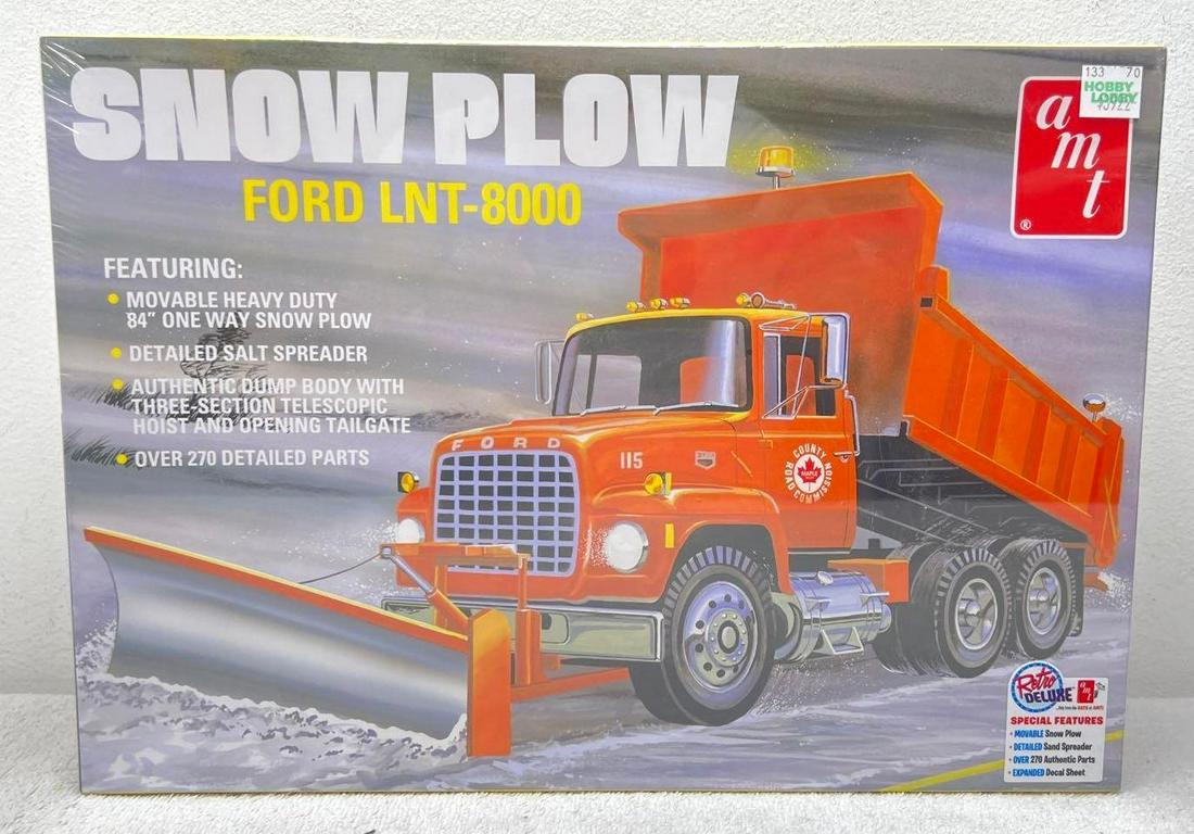 AMT AMT1178/06 Snow Plow 1/25 scale kit in factory sealed (1 of 6)