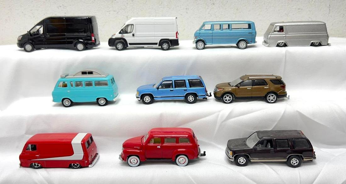 1/64 scale die-cast Greenlight Muscle M2 Machines Johnny Lightning (1 of 10)