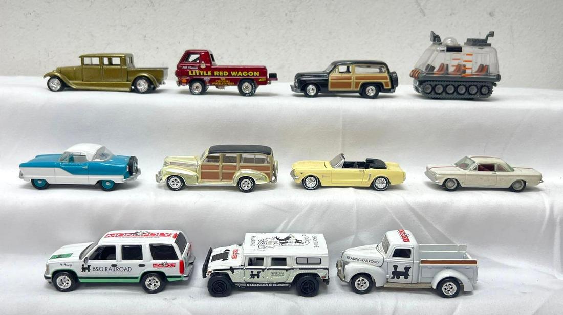 1:64 die-cast Johnny Lightning Monopoly Little Red Wagon Metropolitan (1 of 10)