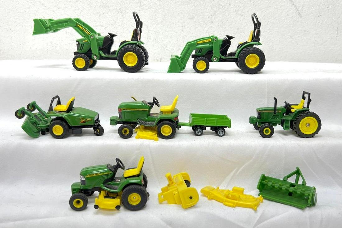 Ertl 1:64 John Deere lawn care equipment 455 F620 6200 more (1 of 11)