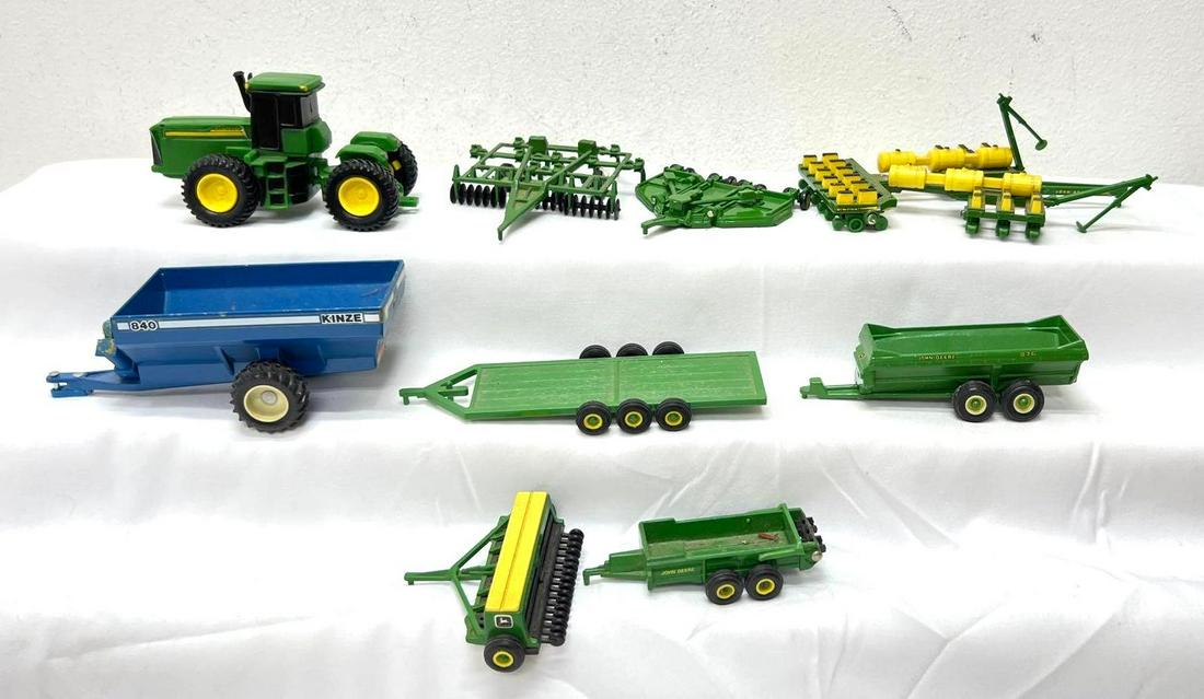 Ertl 1:64 articulated tractor 7200 MaxEmerge2 876 winged mower more (1 of 16)