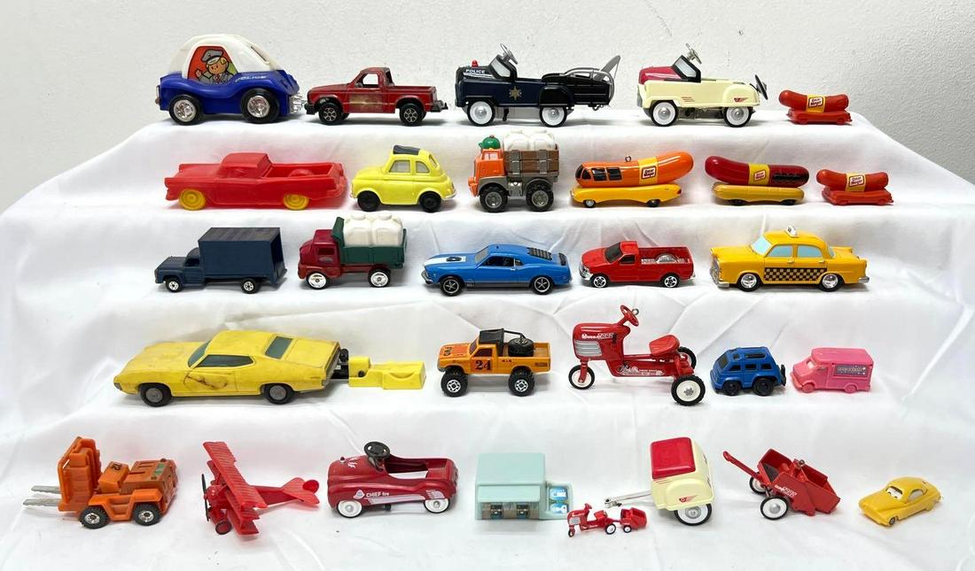 Mixed lot of die-cast and plastic toy vehicles Matchbox Lindberg Lines (1 of 20)