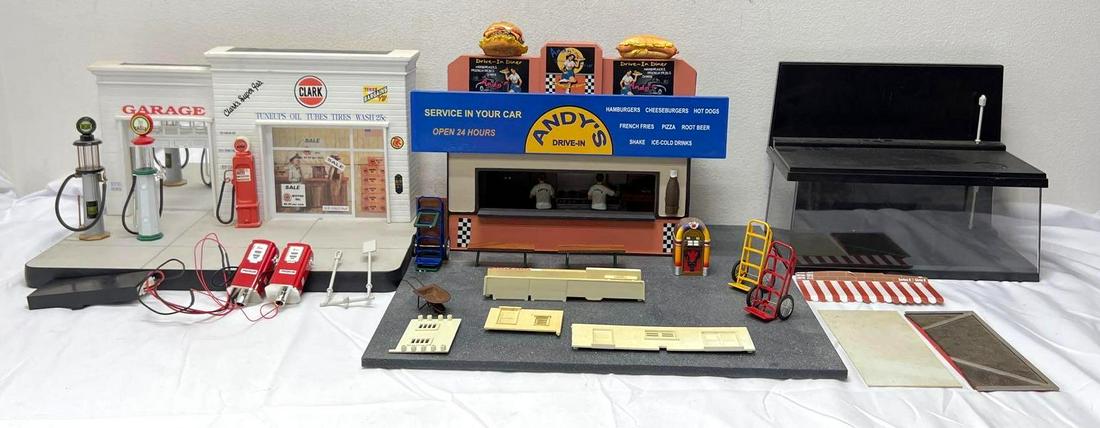 1/24 1/25 scale diorama buildings Andy's Drive-In Clarks Super Gas station (1 of 13)