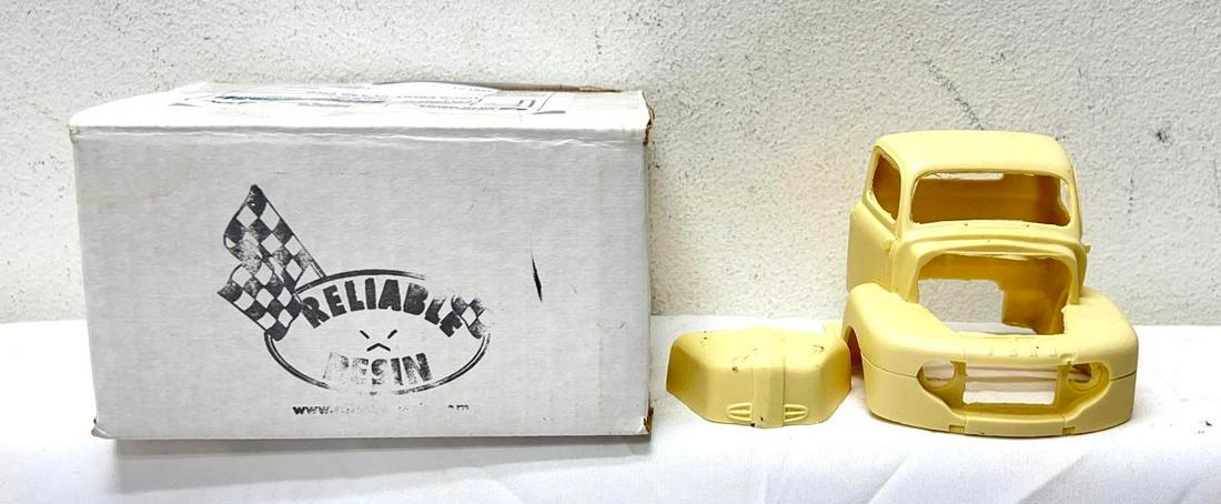 Reliable Resin 1/25th scale resin cast 1950 Ford COE with hood Mint (1 of 6)