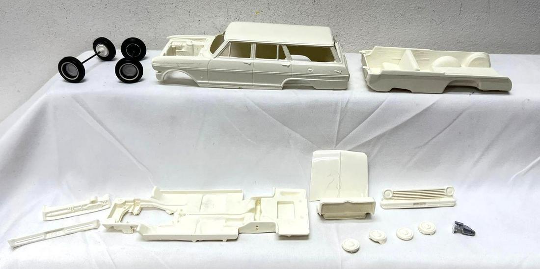 1:24/1:25 scale resin cast 1963 four door Chevrolet Nova wagon model kit (1 of 11)