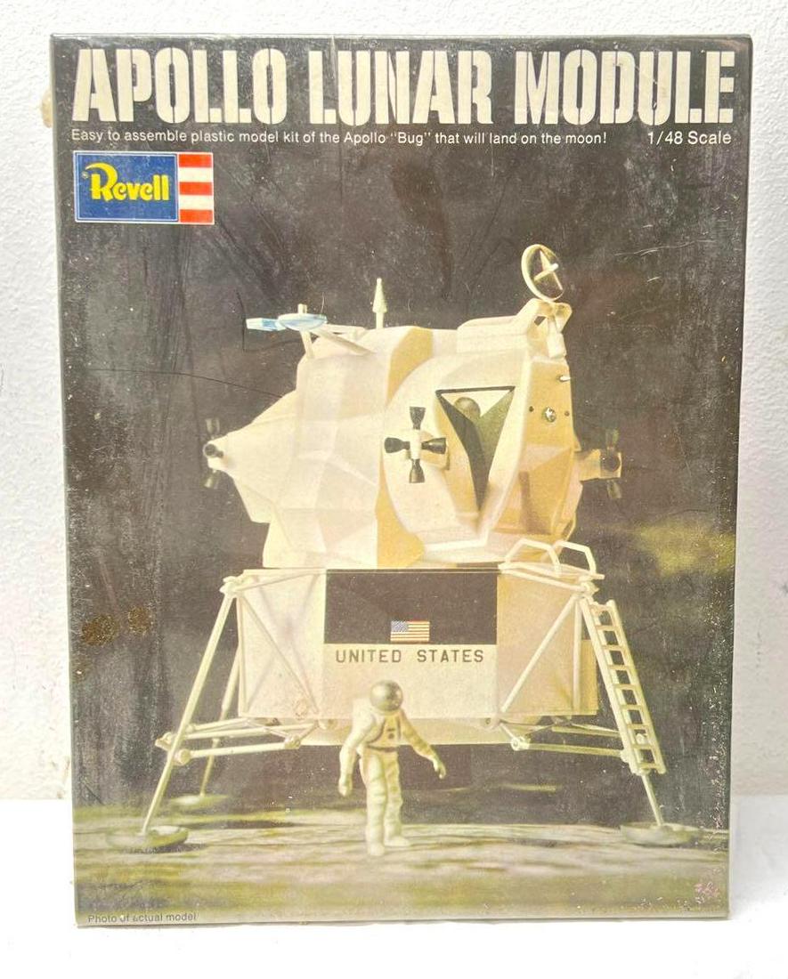Revell 1/48 H-1842:150 Apollo Lunar Module in factory sealed box (1 of 4)