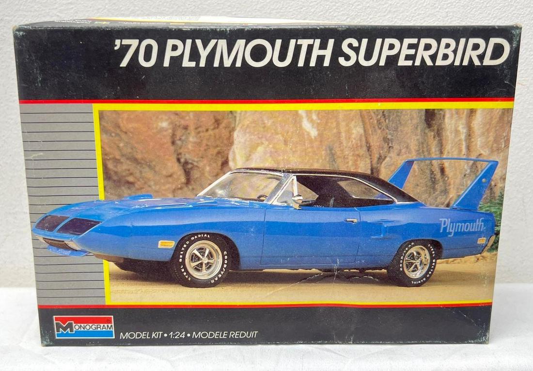 Monogram 1:24 2758 '70 Plymouth Superbird unbuilt complete instructions in box (1 of 6)