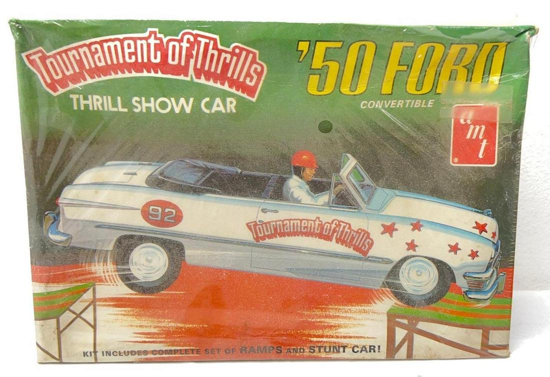 AMT 1/25 T445-300 '50 Ford convertible Tournament of Thrills in factory sealed box (1 of 4)