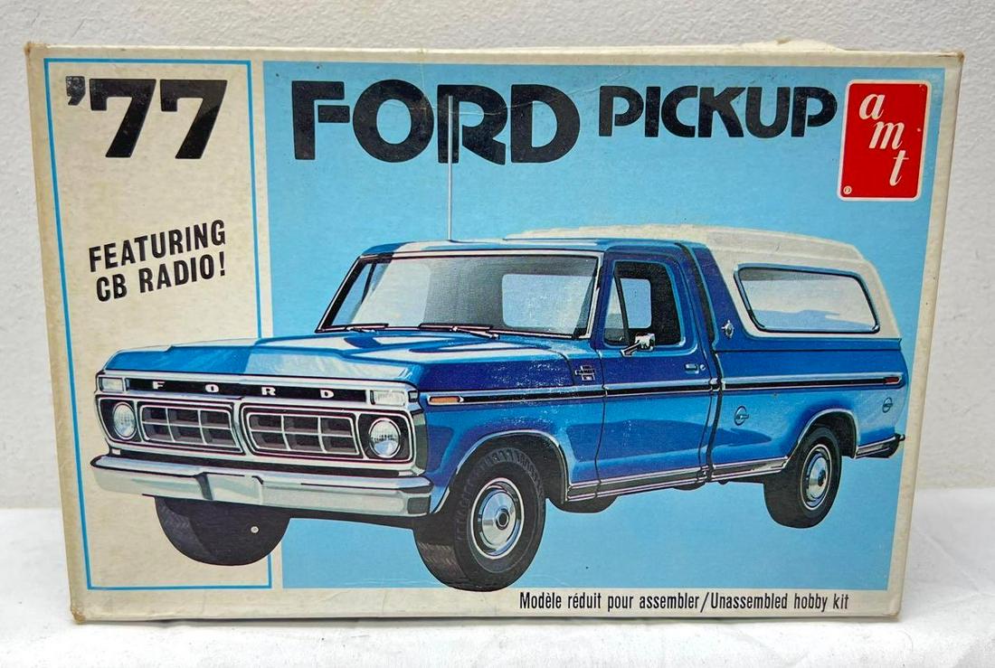 AMT 1/25 T482 '77 Ford Pickup with parts in factory sealed bag in box (1 of 7)