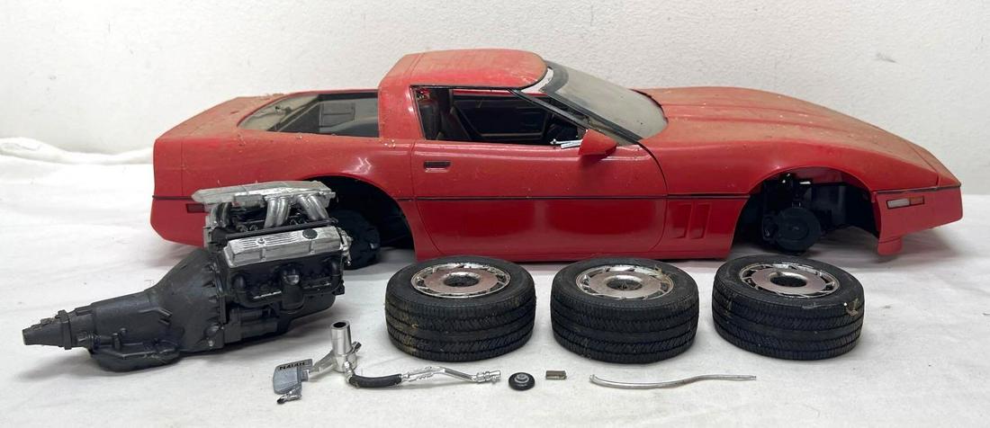 Monogram 2608 1/8 scale 1985 Corvette built kit for kit bashing junkyard (1 of 8)
