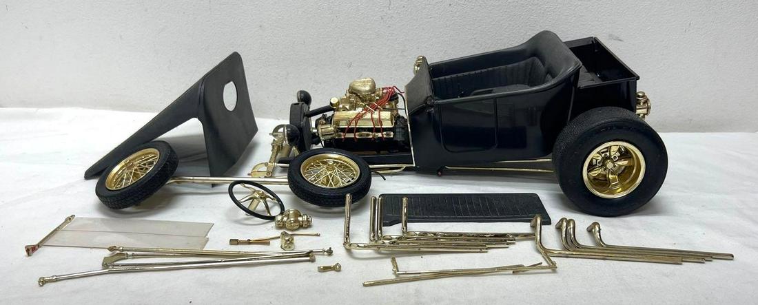 Monogram 6103 1/8 Golden T Street Rod built kit (1 of 8)