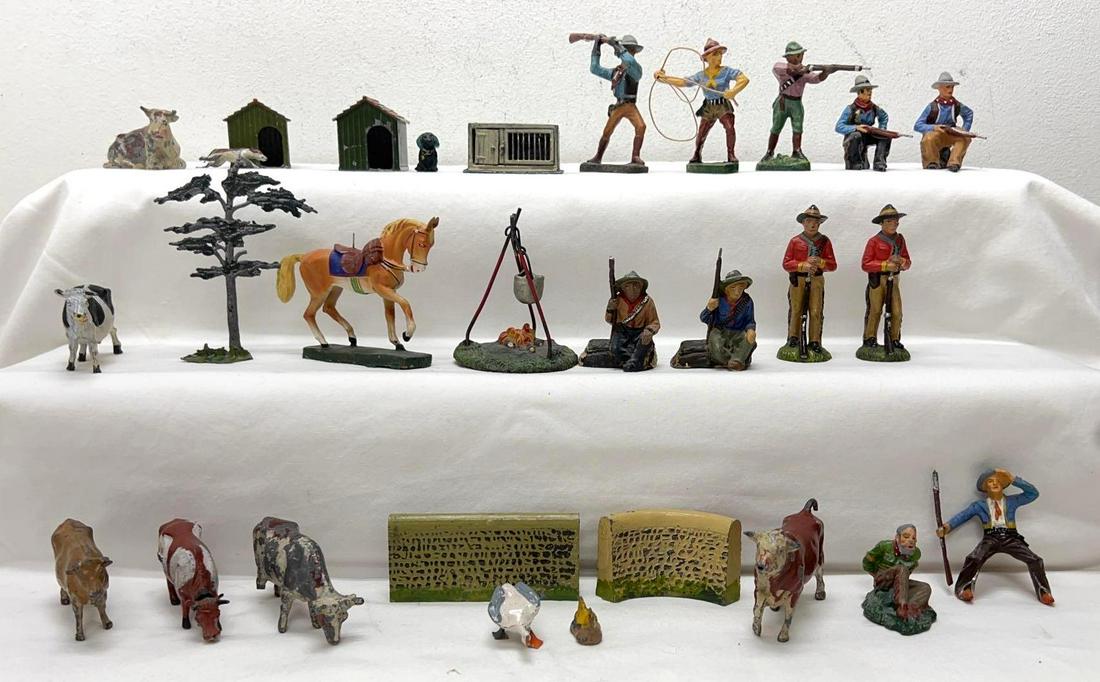 Britains dog cows chicken houses Elastolin cowboys (1 of 14)