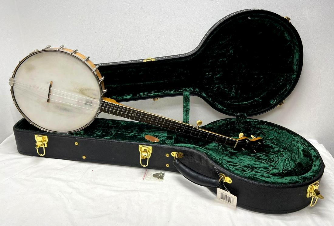 S.S. Stewart Universal Favorite 325 5-string in case (1 of 20)