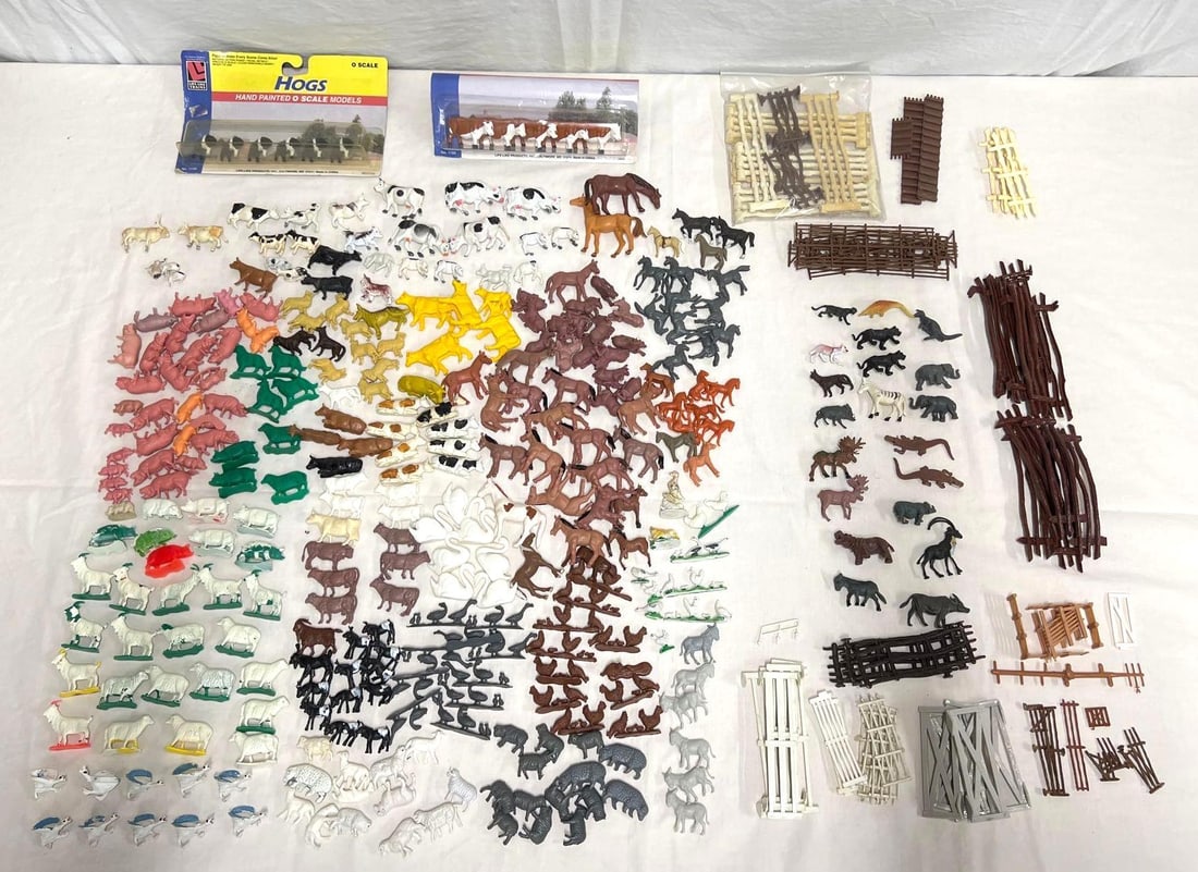 Hundreds of O/S scale animals barnyard farm zoo: Hundreds of O/S scale (and other) animals for barnyard, farm and or zoo dioramas. None appear damaged, some have worn/chipped paint. LifeLike 1149 O scale Hogs and 1150 O scale Cattle, sealed on card.