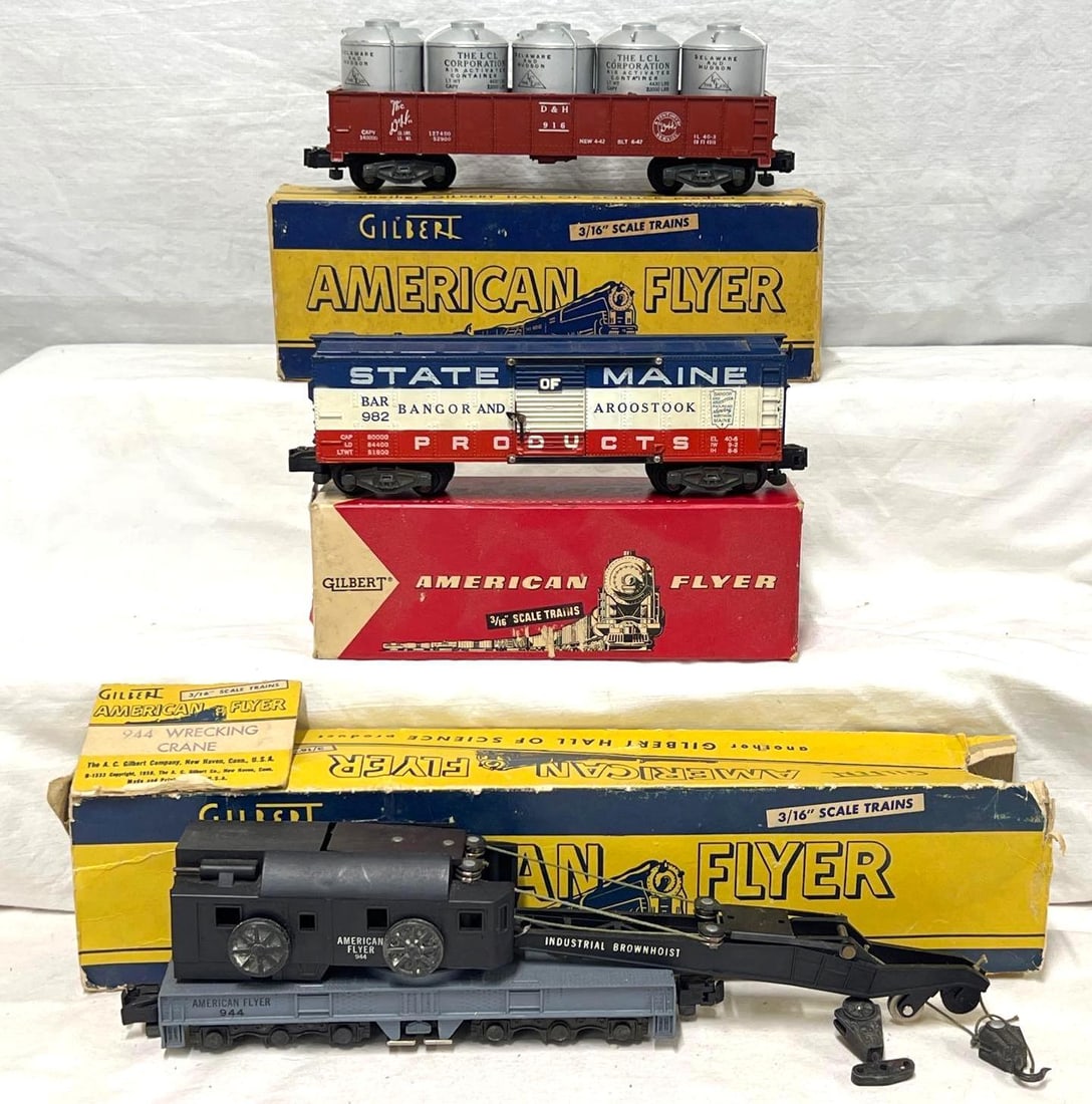 Postwar American Flyer S Gauge 916 944 982 in box: Postwar American Flyer S Gauge 916 Delaware and Hudson gondola with canisters, 944 Industrial Brownhoist wrecking crane car with all three original hooks, 982 Bangor and Aroostook State of Maine box c
