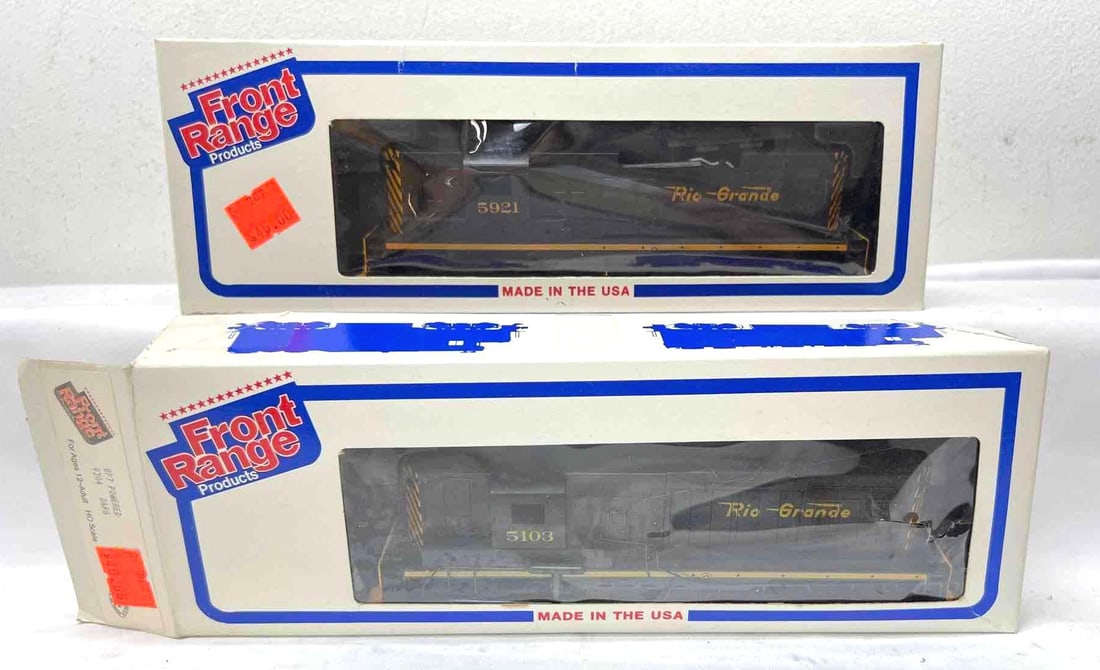 HO Scale Front Range Products 9204 GP7 powered and 9105 GP9 (1 of 7)