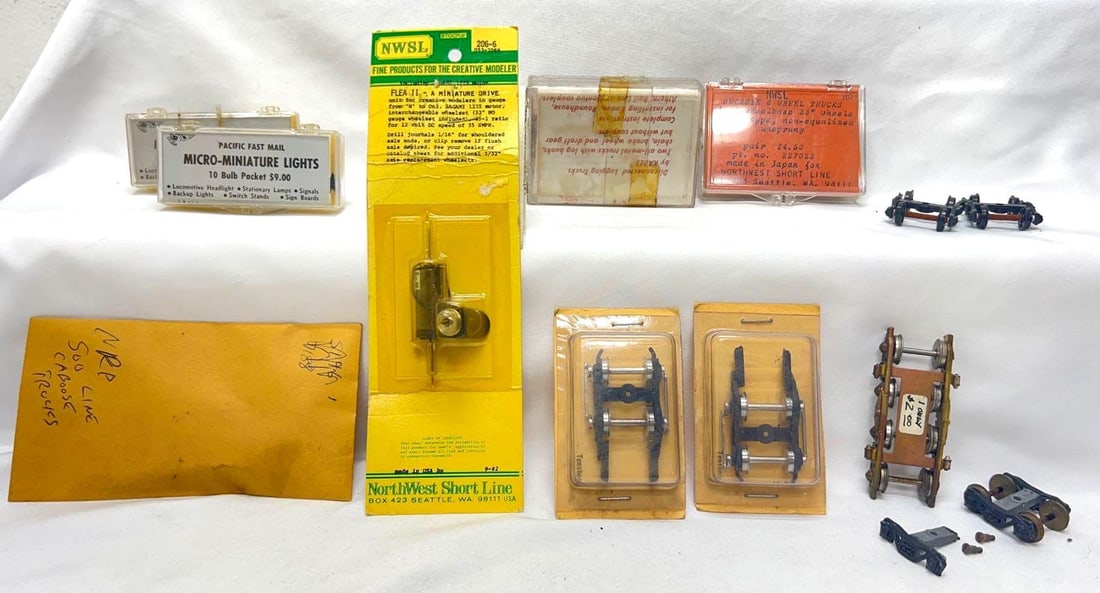 HO Gauge Tichy crane Tenshodo booster NWSL Buckeye 6wh more: HO Gauge Tichy crane trucks in an envelope, two Tenshodo booster trucks NIP, NWSL NorthWest Short Line 206-6 Sagami motor and wheel set MOC, NWSL brass Buckeye 6 wheel trucks tender style NOS, Disconn