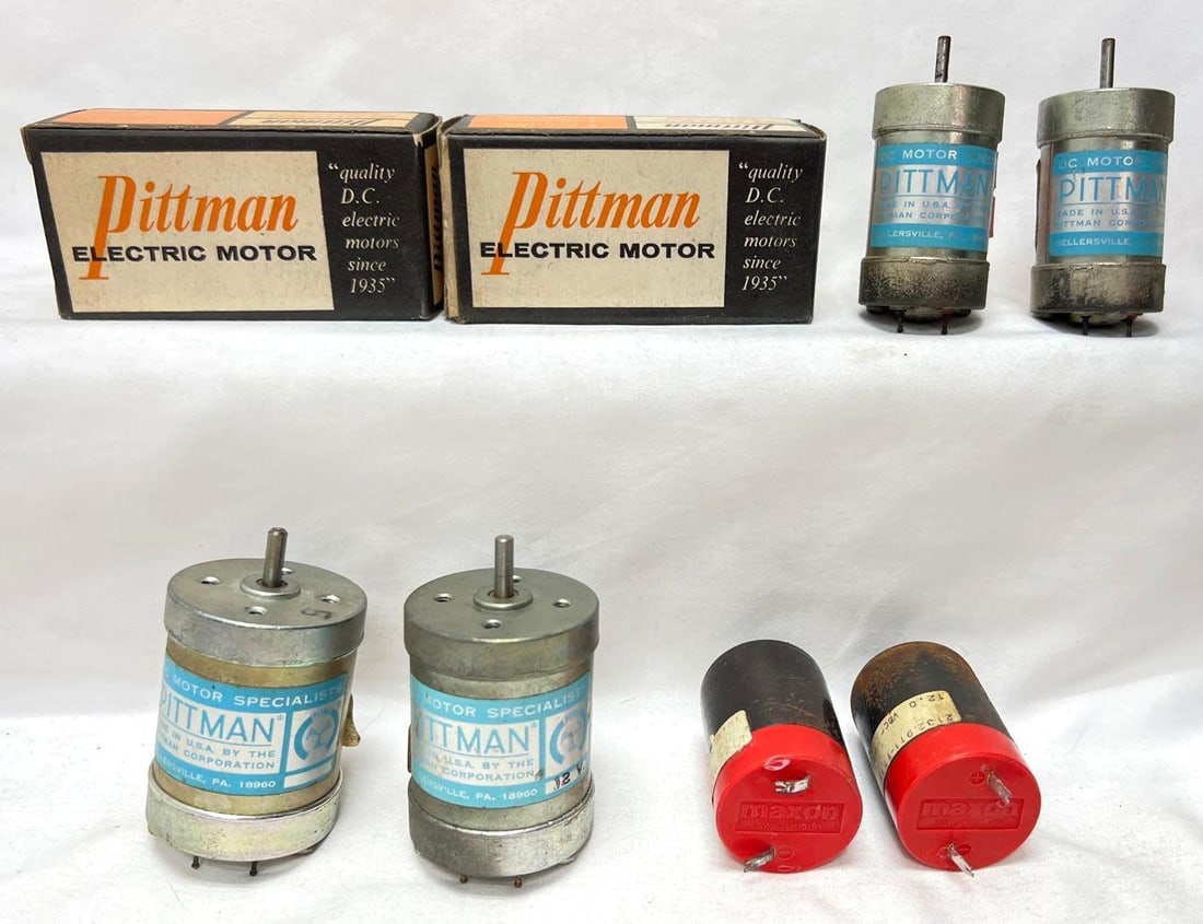 Six Pittman 2 in OB and two Maxon motors O/S On3: Pittman and Maxon motors. Two Pittman DC196B in original boxes. Two 8003. Two 9103B134. Two Maxon 2132.911-17121-006. Some motors are NOS New Old Stock, unused. Some are used. Please view the photos o