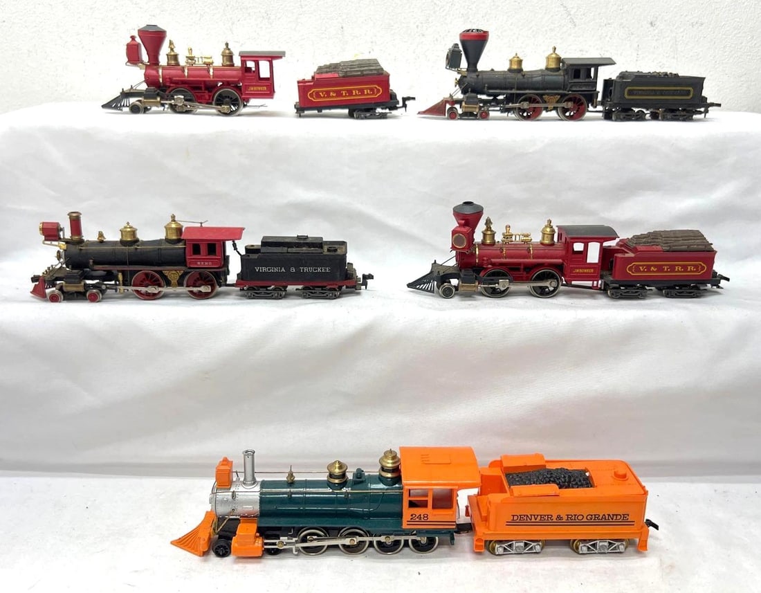 Pocher Tyco 2-4-0 4-4-0 4-8-0 steam locomotives and tenders: Pocher Tyco V.&T. R.R. and Rio Grande; 2-4-0, 4-4-0 and 4-8-0 steam locomotives with oil, coal and wood tenders, C2 to C6. Please view the photos of the items in this lot carefully as they are bei