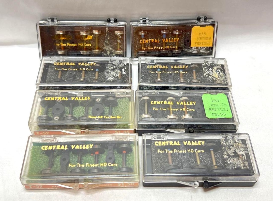 HO Scale Central Valley four wheel die-cast sprung freight trucks (1 of 3)