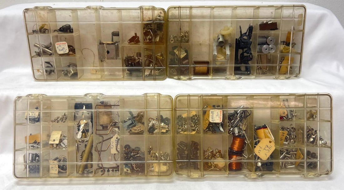 Postwar Lionel O Gauge rivets screws rollers parts 711 622 282 3656 (1 of 5)