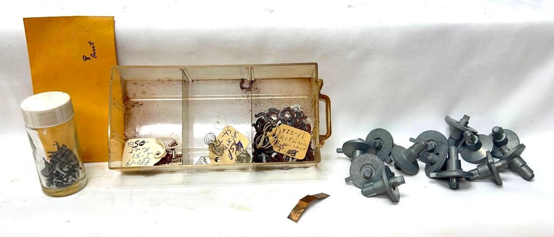 Postwar Lionel O Gauge 480-18 480-19 1044-24 more rivets springs NOS (1 of 5)