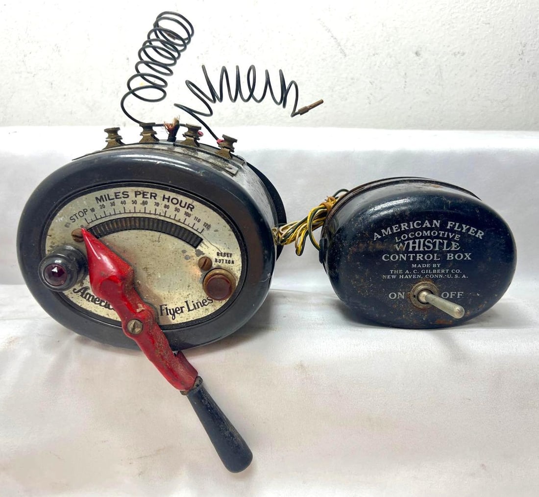 Prewar American Flyer Model 8 100W Whistle Control Box (1 of 4)