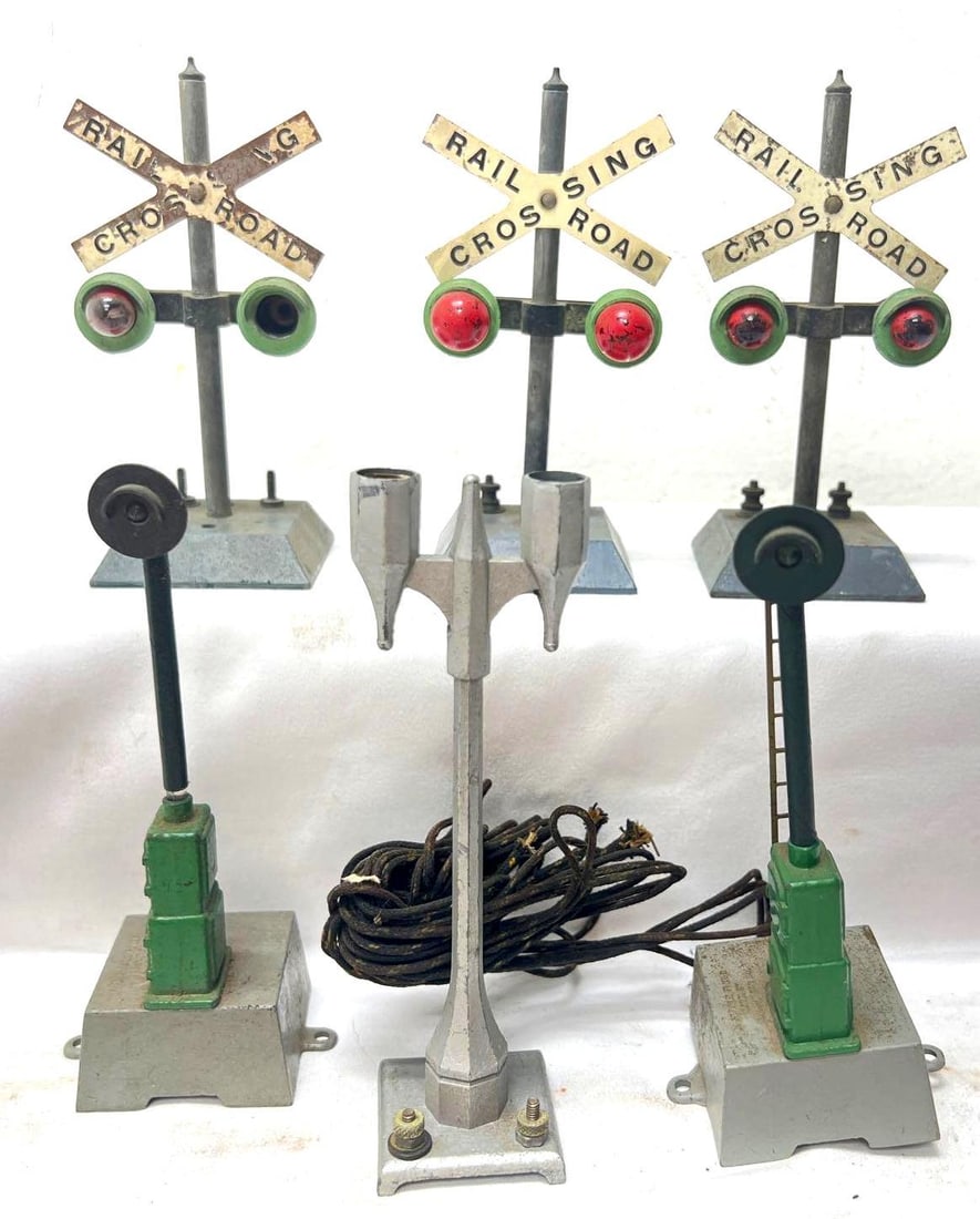 Postwar American Flyer S Gauge 580 arc lamp 582 flasher 587 block (1 of 3)