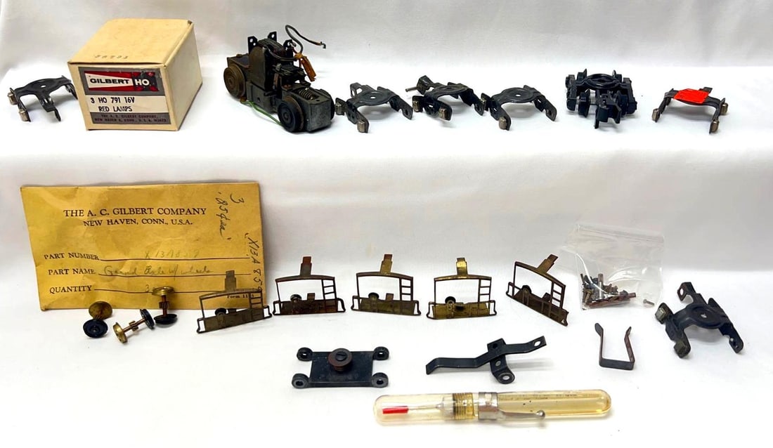 Postwar American Flyer S Gauge powered truck platforms 791 X13A859 (1 of 5)