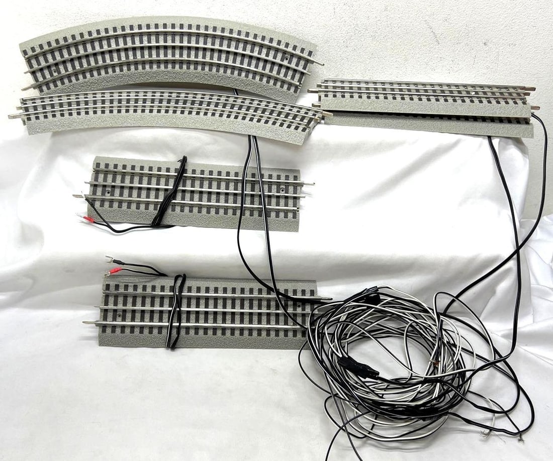 Modern Era Lionel O Gauge Fastrack 036 10