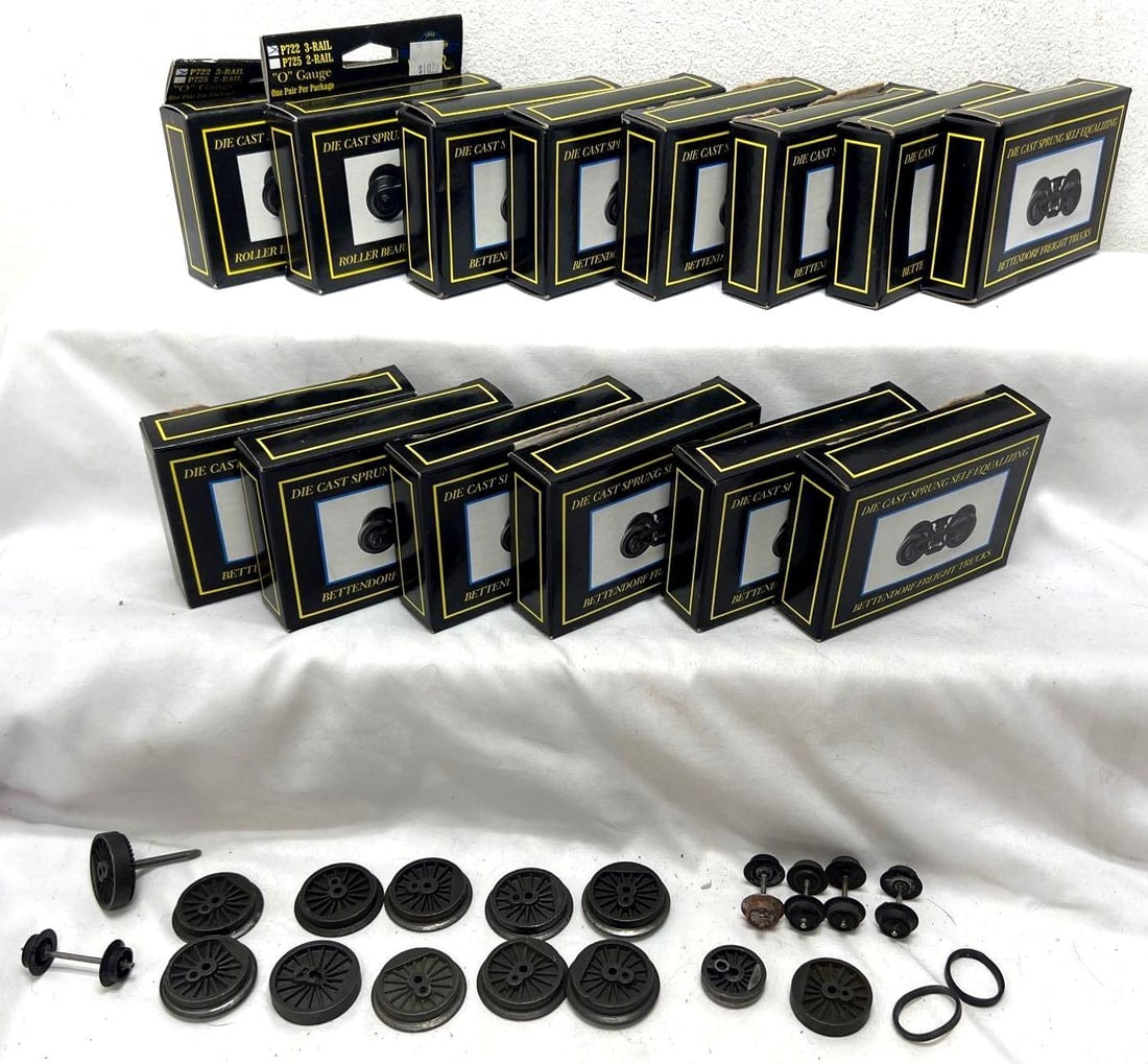 Fourteen Weaver O Gauge replacement truck assemblies (1 of 9)