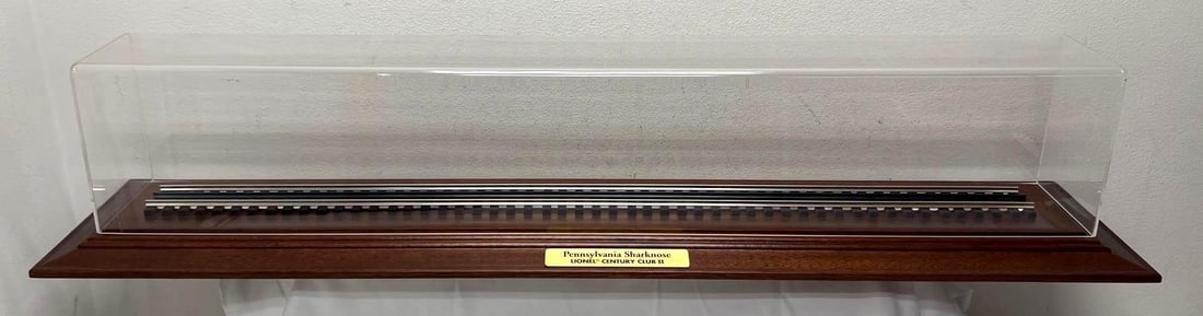 Lionel Century Club II Pennsylvania Sharknose display (1 of 5)