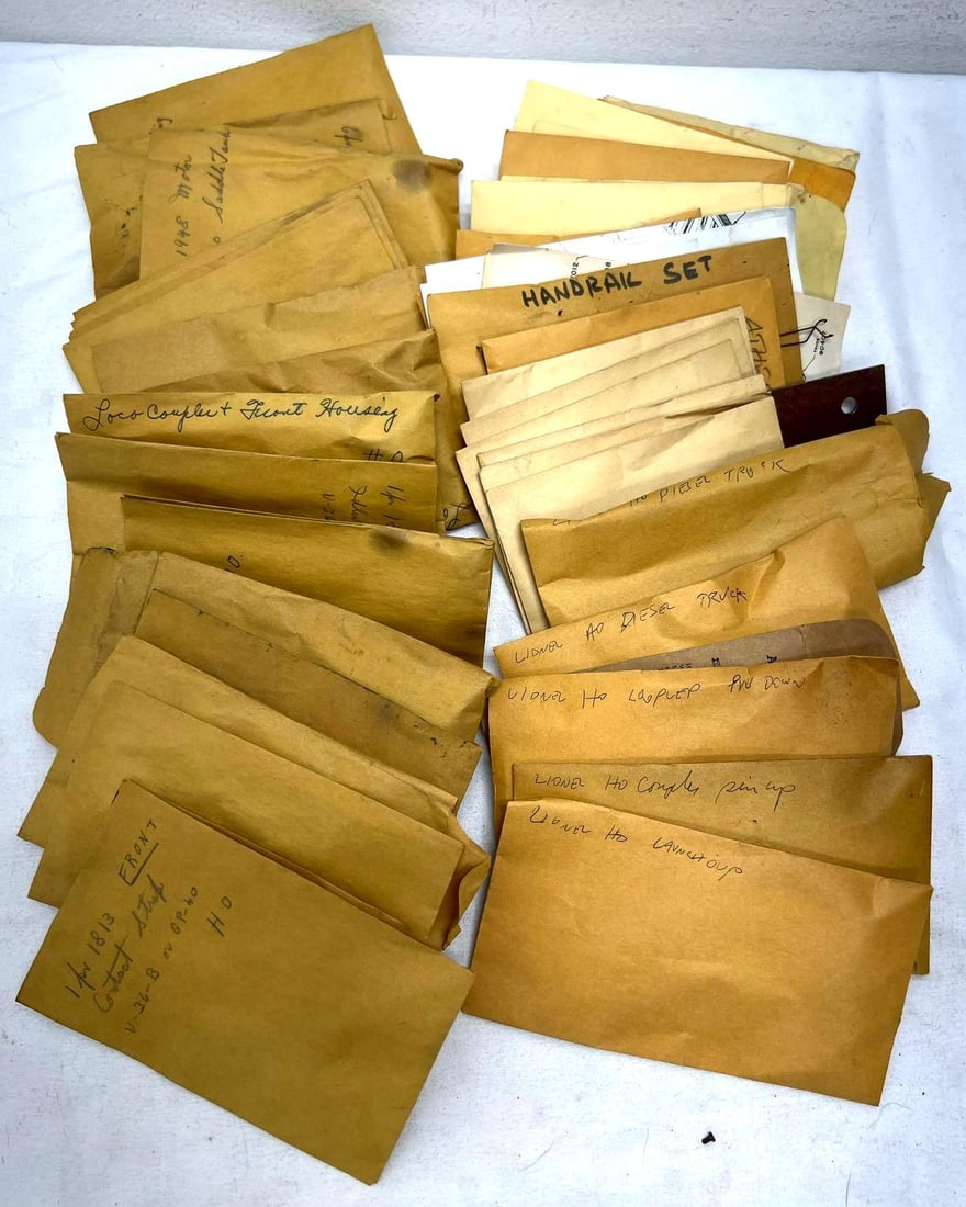 HO Gauge Lionel parts in envelopes identified: HO Gauge Lionel and other manufacturers, parts and pieces in envelopes, most all identified. Some parts are NOS New Old Stock, never used or installed. Some parts are used. Please view the photos of t
