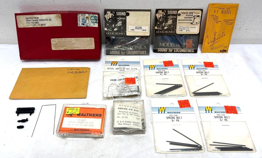 HO Gauge diesel locomotive dress up kits detailing parts: HO Gauge diesel locomotive dress up kits detailing parts in original packages, NOS New Old Stock never removed or installed. Two Walthers 933-822 F7/F9 A&B kits, G&G Hobby Supply F7/F9 A&B