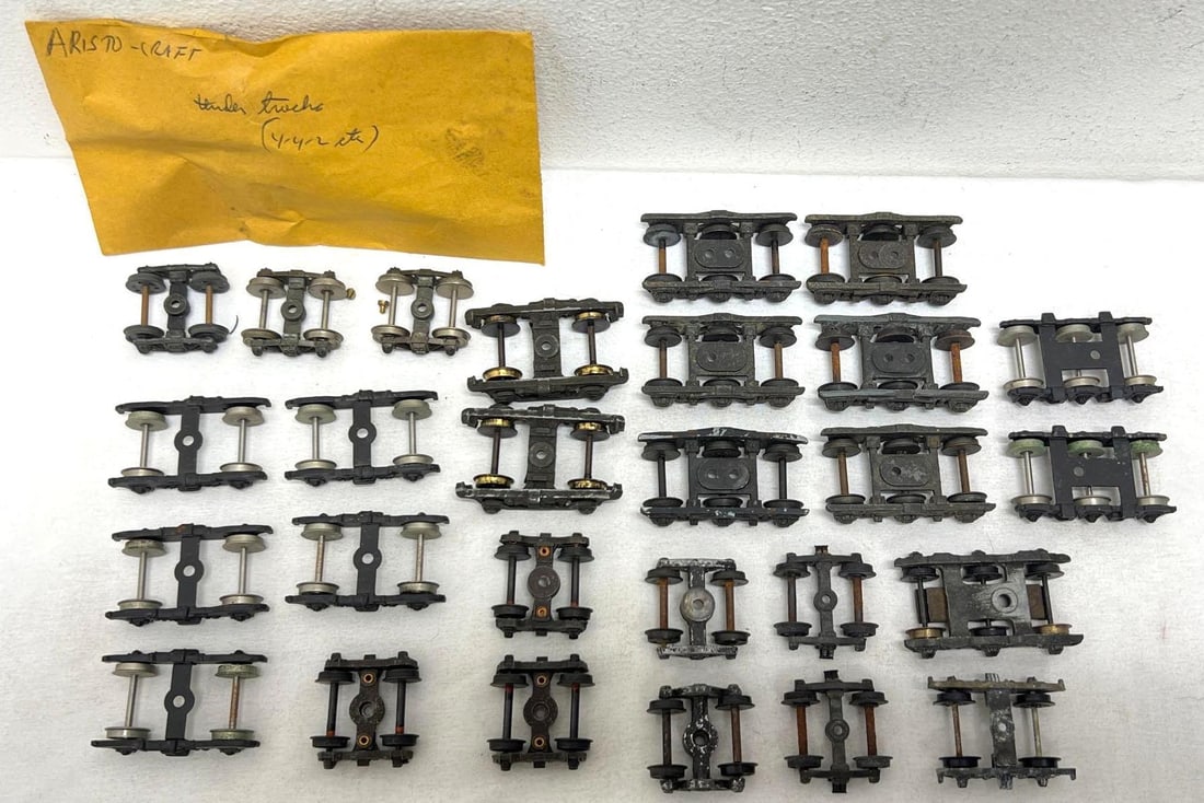 Aristo-Craft Varney Central Valley 4 & 6 freight passenger: Aristo-Craft, Varney, Central Valley and unmarked 4 and 6 wheel freight and passenger trucks, loose. Some are unrun, never installed. Some are used. Most are sprung with die-cast metal frames and whee