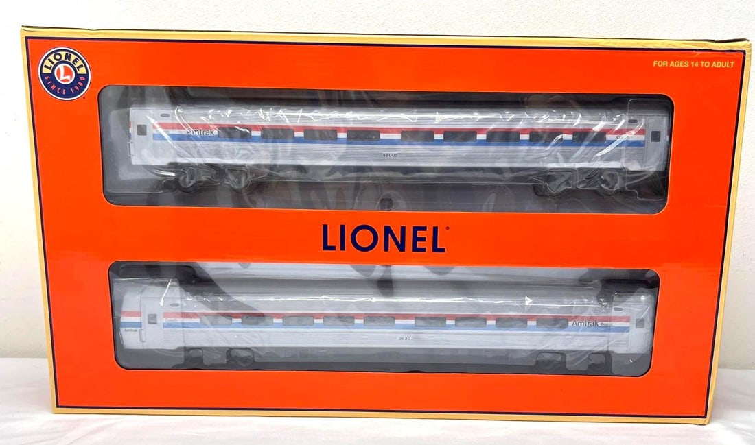 Modern Lionel O Gauge 2227320 Amtrak Phase III coach/cab 2-pac in box (1 of 6)