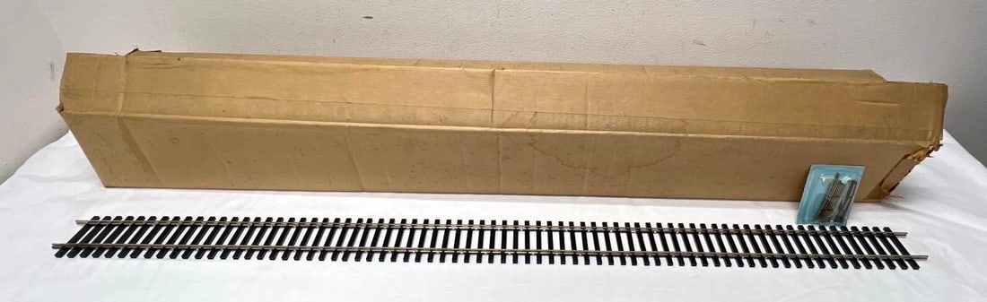 Atlas O Gauge 36" straight sections 2 rail flex in box Nickel (1 of 3)