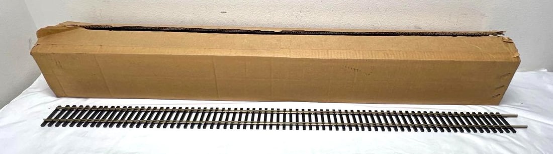 Atlas O Gauge 36" straight sections 2 rail flex in box Brass Rail (1 of 3)