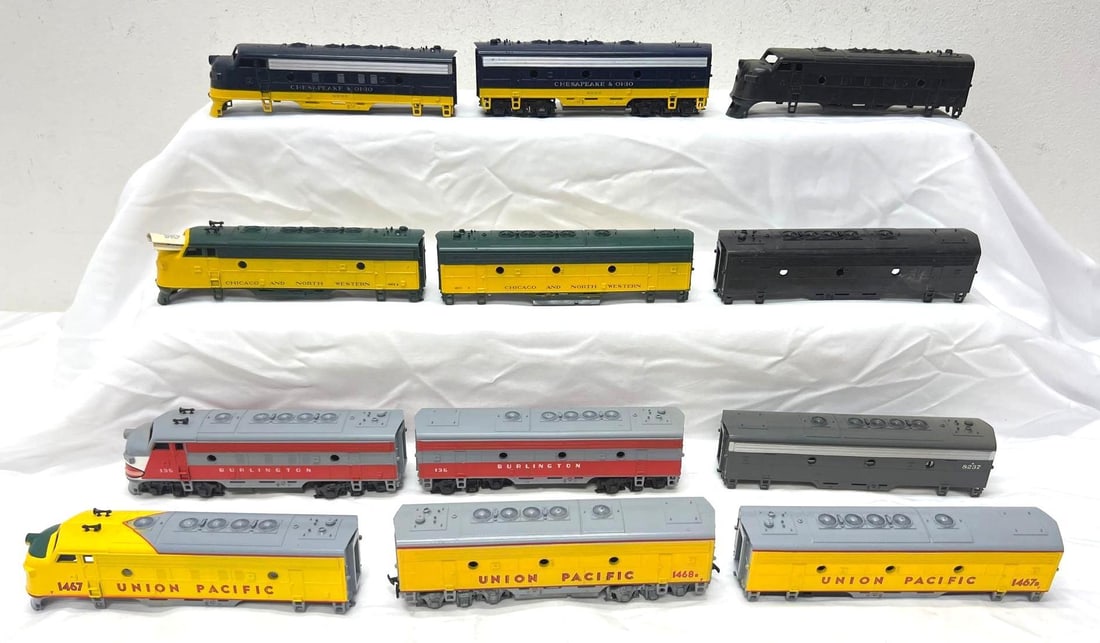 HO Gauge diesel A-B locomotives shells trucks assembled (1 of 5)