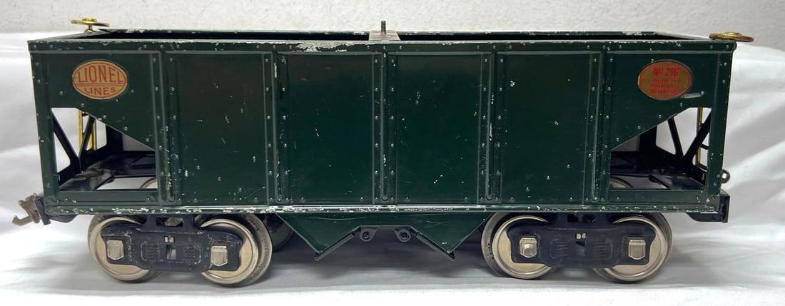 Prewar Lionel Standard Gauge 216 Hopper factory error? (1 of 4)
