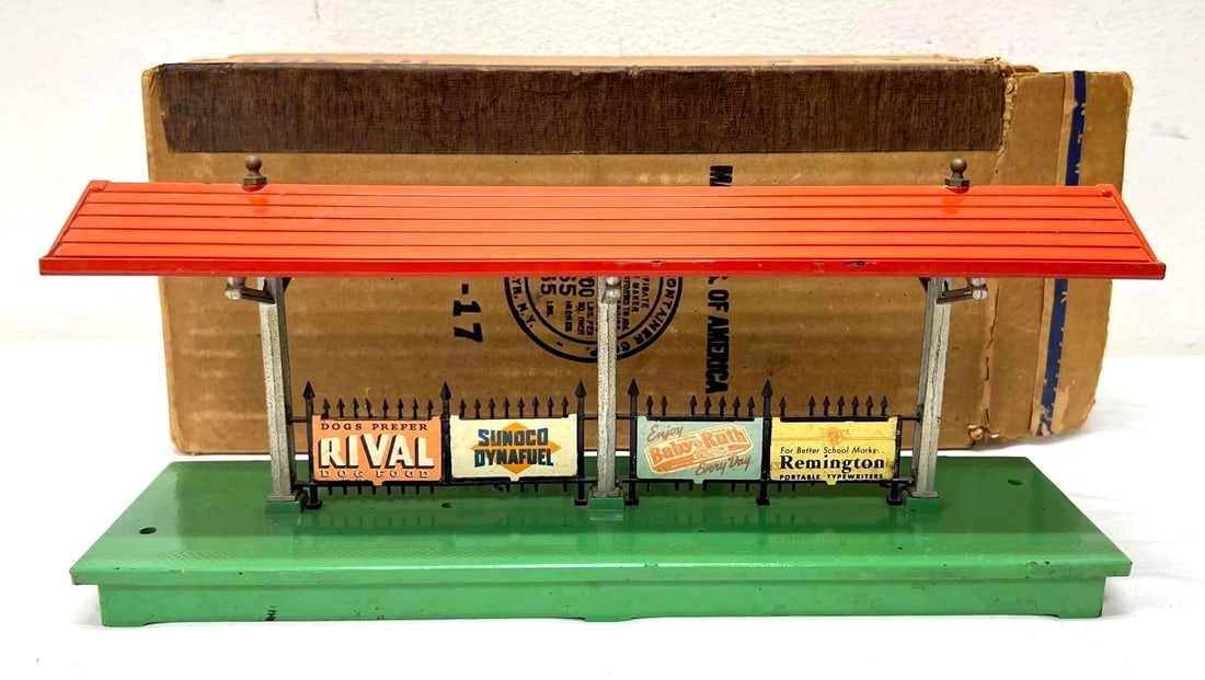 Prewar Lionel Standard/O Gauge 156 Station Platform in original box (1 of 10)