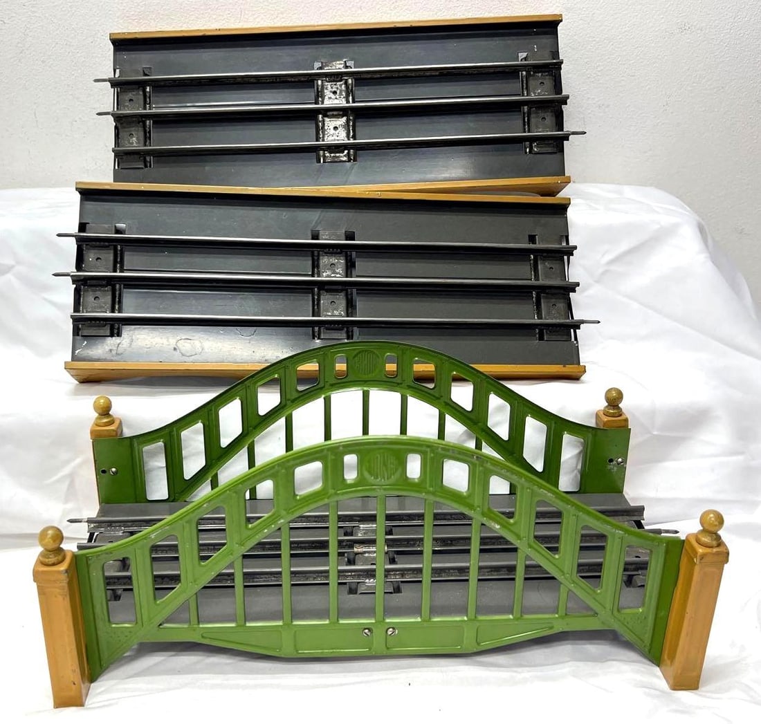 Prewar Lionel Standard Gauge 101 100 104 100 approaches span (1 of 5)