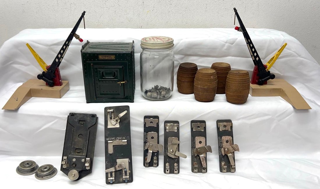 Prewar Lionel Standard Gauge 205 Barrels UTC 41 and more (1 of 12)