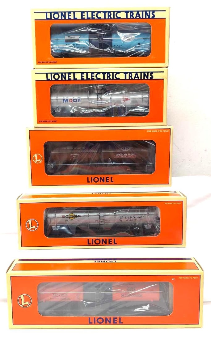 Modern Era Lionel O Gauge 16152 19611 16127 16140 99007: Modern Era Lionel O Gauge 16152 6415 Sunoco three dome tank car, 19611 6315 Gulf single dome tank car, 16127 Mobil Oil Corporation single dome tank car, 16140 Domino Sugar single dome tank car and 990