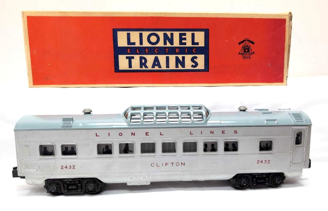 Postwar Lionel O Gauge 2432 Clifton red letter vista dome in box (1 of 6)