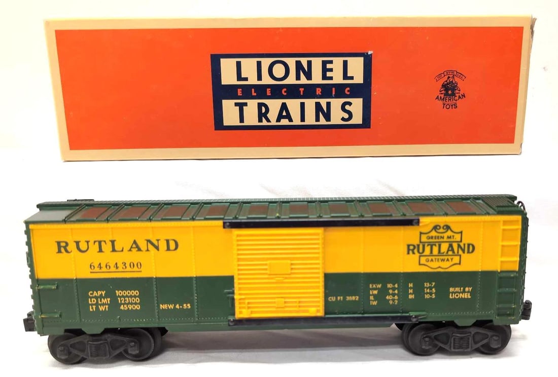 Postwar Lionel O Gauge 6464-300 Rutland box car (1 of 6)
